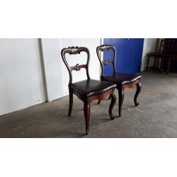 2 CHAIRS SET OF TWO BALLOON BACK PARLOUR CARVED CHAIRS / QUEEN ANNE STYLE LEGS WOODEN CHAIRS