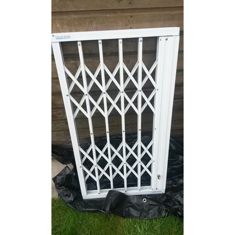 EXCALIBUR WINDOW EXPANDING SECURITY GRILLES