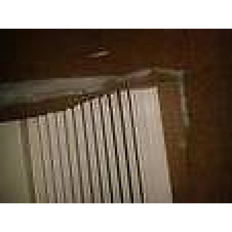 White Wooden Venetian blinds - Minor Damage