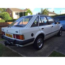 Ford Escort mk3 Ghia 1300