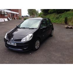 Renault Clio 1.4 expression 206 new shape 1 years mot 5 door like fiesta punto corsa