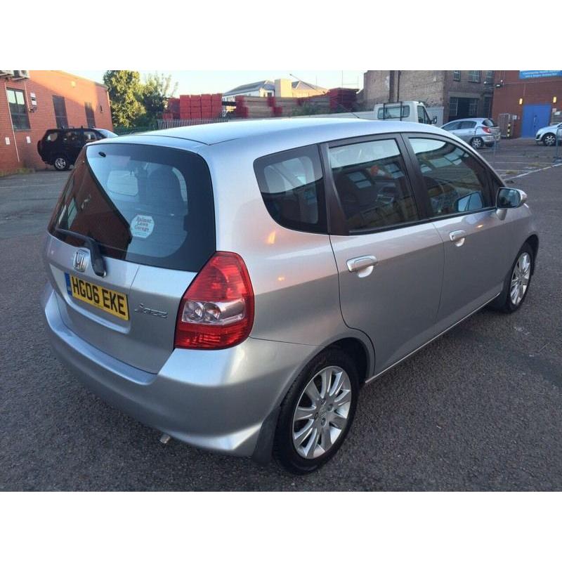 Honda jazz 2006 petrol full -service 1.4 semi_auto