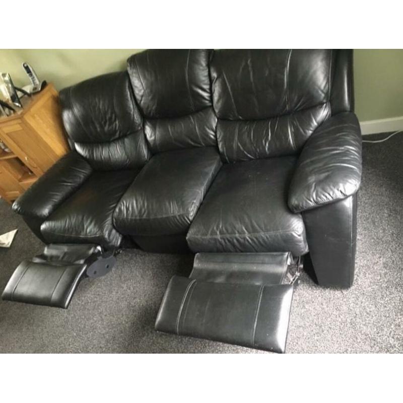 Three seater recliner