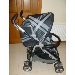 Mamas and Papas Pliko Pramette Travel System in Couture Black incl ISOFIX base (V. GOOD CONDITION)