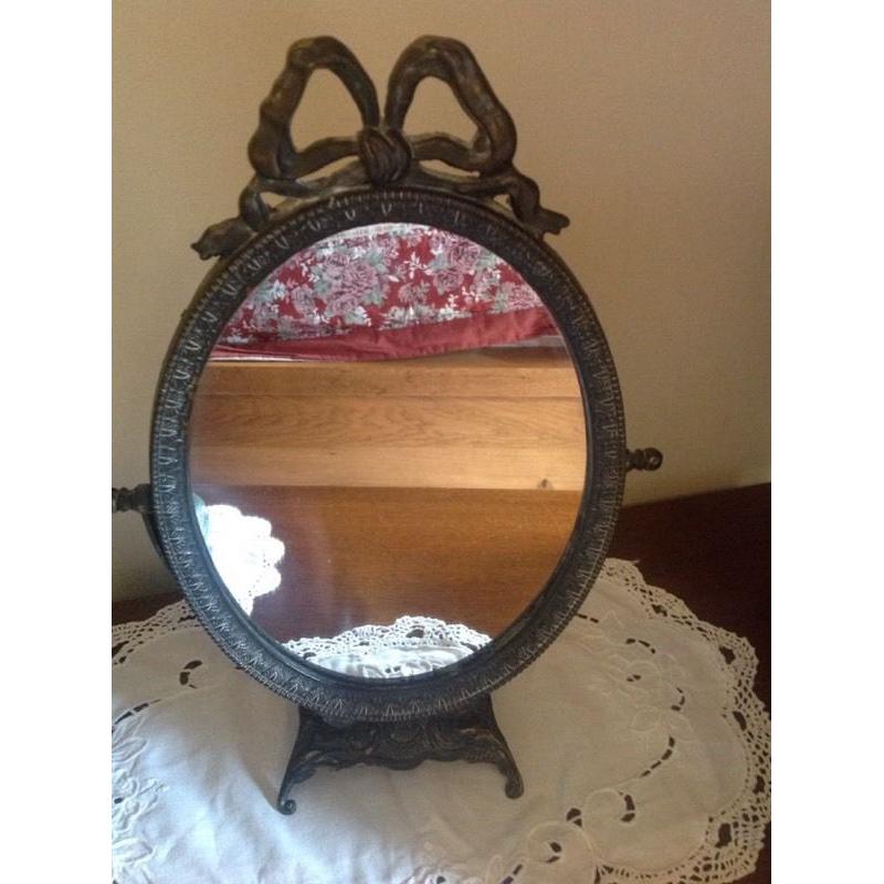 Dressing table mirror