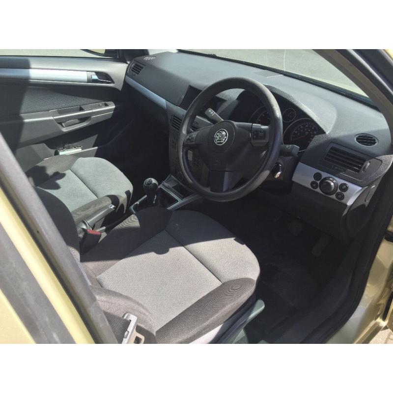 Vauxaull Astra 1.6 manual clean in and out