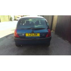 2000 renault clio bargain