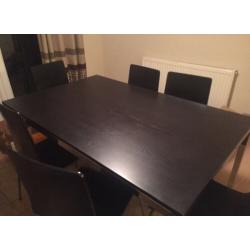 Dining table with 6 matching chairs