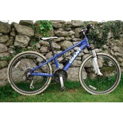 Giant XTC Junior mountain bike (24” wheel)