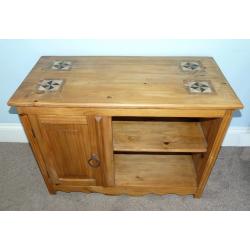 Mexican Pine Unit with attractive details One cupboard and one shelf