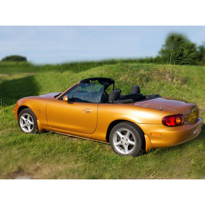 MX5 Mk2 1.8 Gold, 4 Owners, Low Mileage, Professionally serviced