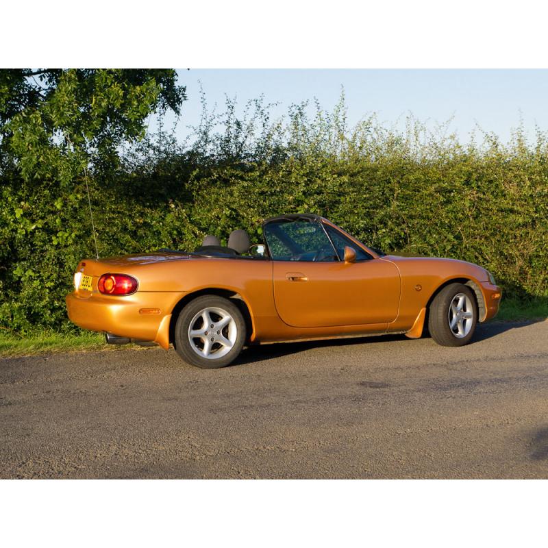 MX5 Mk2 1.8 Gold, 4 Owners, Low Mileage, Professionally serviced