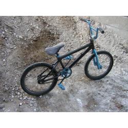 custom black and blue mongose bmx bike