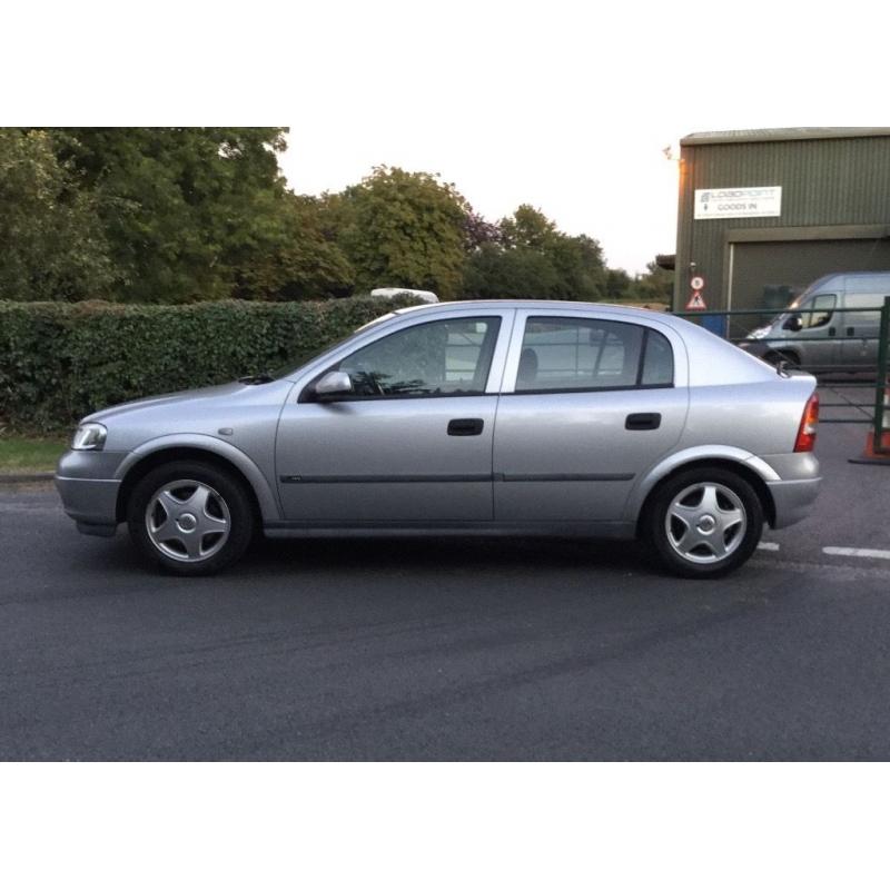 Vauxhall Astra cdx 1.8 petrol