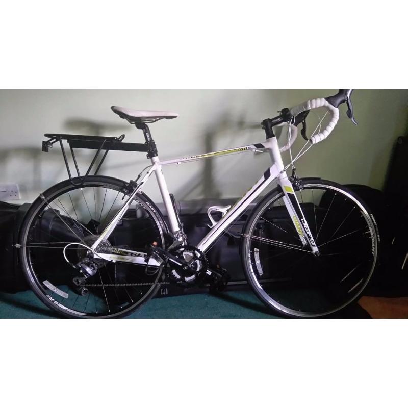 Giant Defy 4 Road Bike