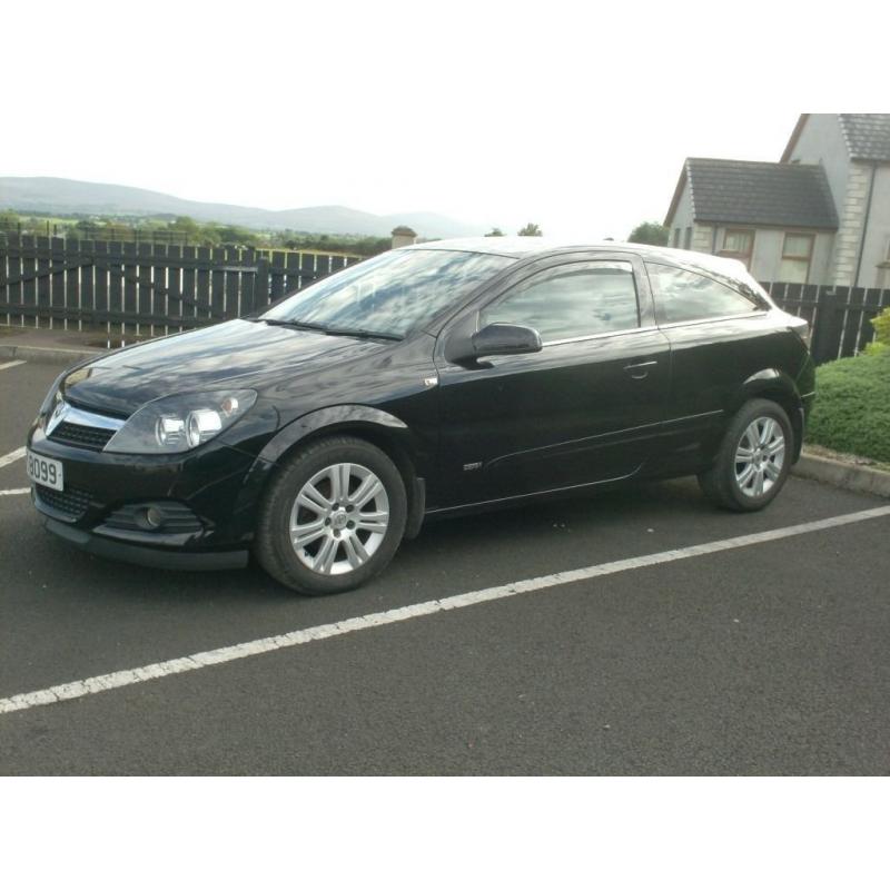 2008 Vauxhall Astra 1.7Cdti Design Half leather, low miles.