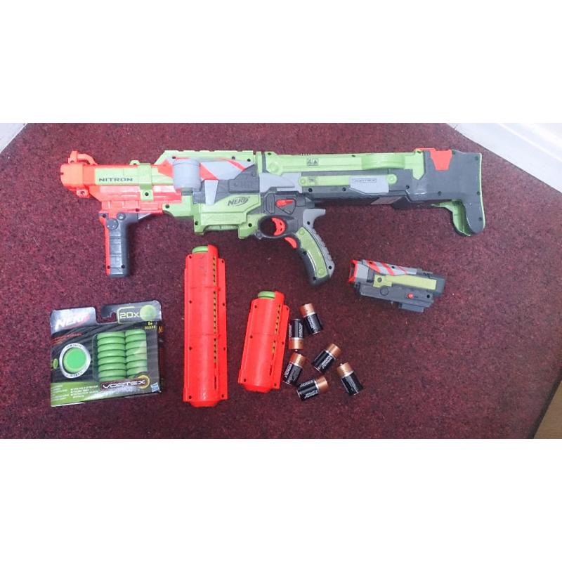 Nerf Nitron Vortex with sight and loads of discs with 2 clips. Batteries included.