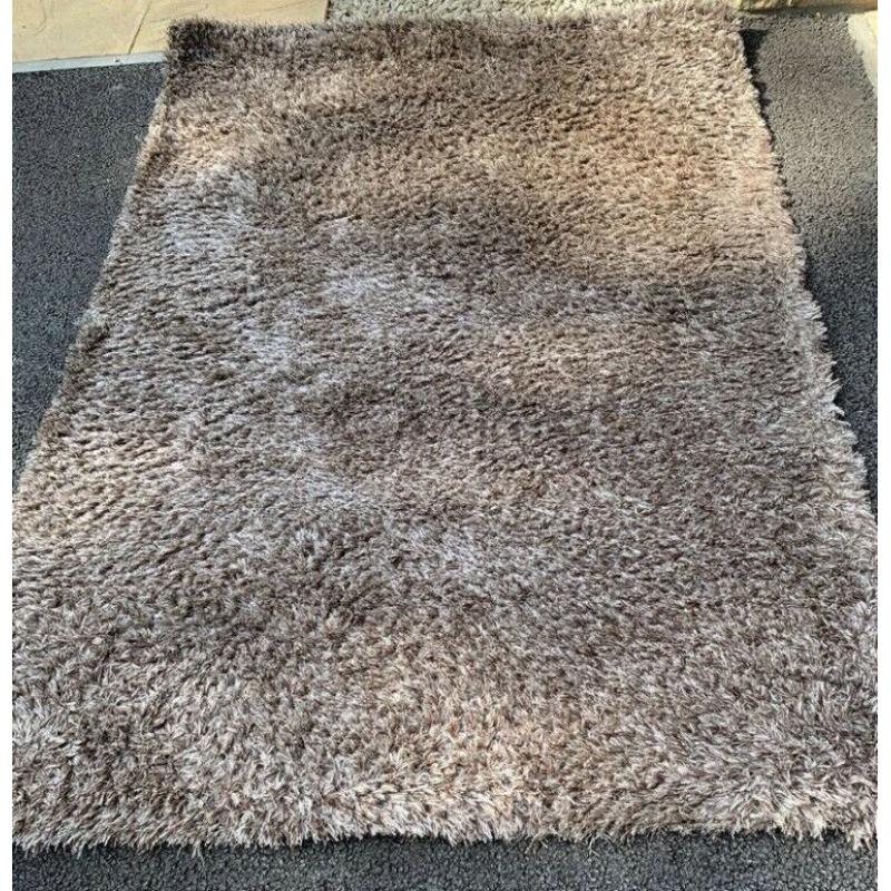 Indulgence Mink colour rug